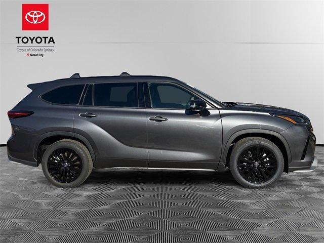 used 2023 Toyota Highlander car, priced at $39,200