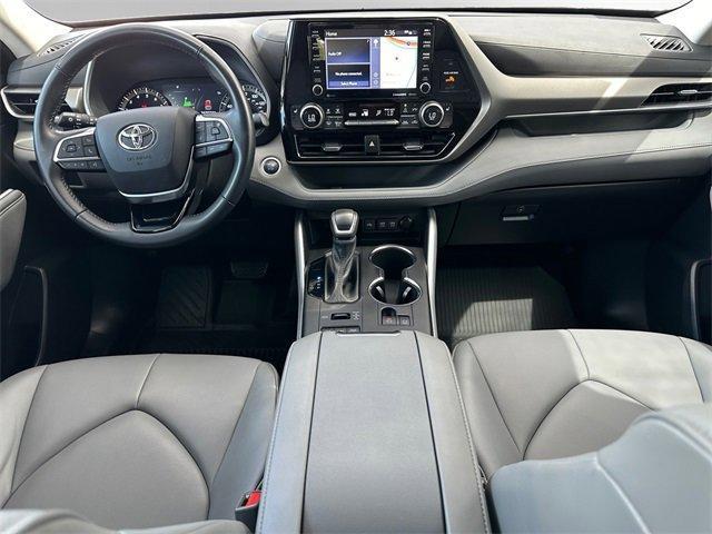 used 2021 Toyota Highlander car, priced at $32,500