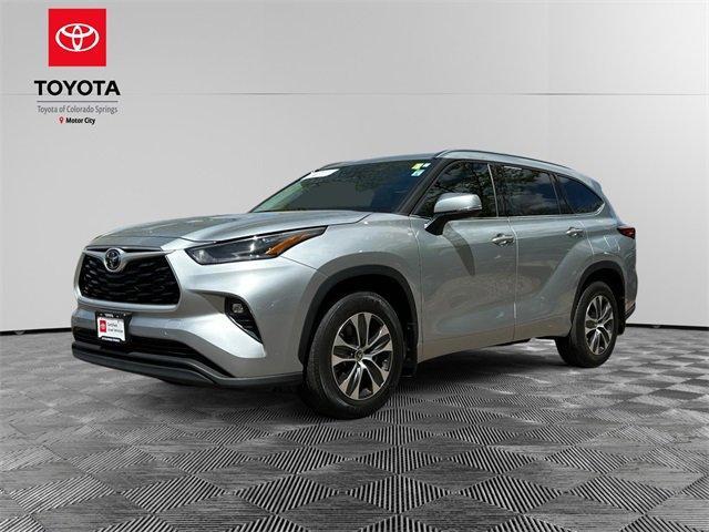 used 2021 Toyota Highlander car, priced at $32,500