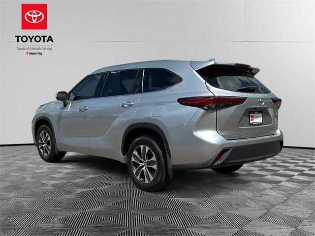 used 2021 Toyota Highlander car, priced at $32,500