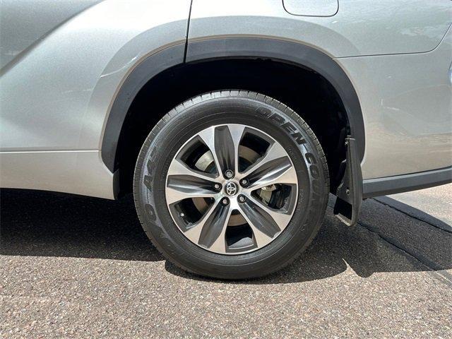 used 2021 Toyota Highlander car, priced at $32,500