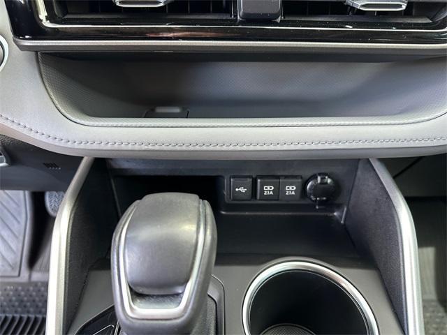 used 2021 Toyota Highlander car, priced at $34,000