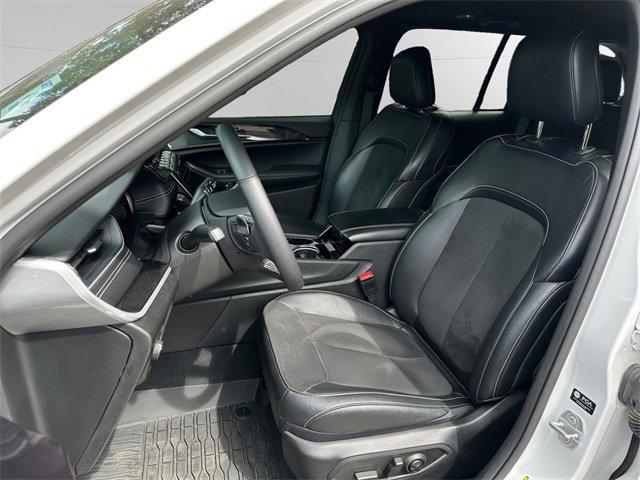 used 2023 Jeep Grand Cherokee car, priced at $34,000