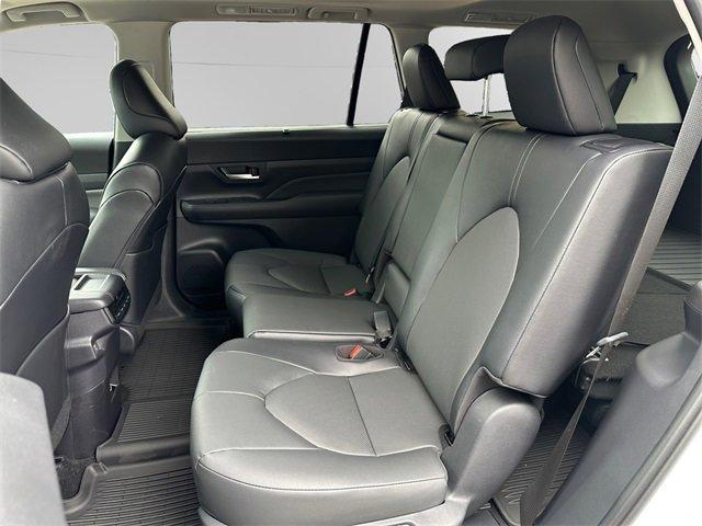 new 2025 Toyota Grand Highlander car