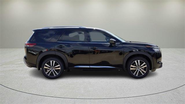 new 2024 Nissan Pathfinder car, priced at $43,809