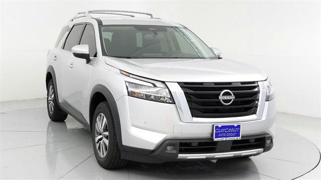 new 2024 Nissan Pathfinder car, priced at $38,068