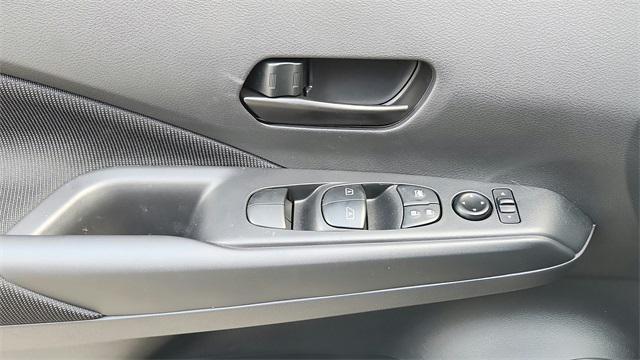 new 2025 Nissan Kicks car, priced at $21,287