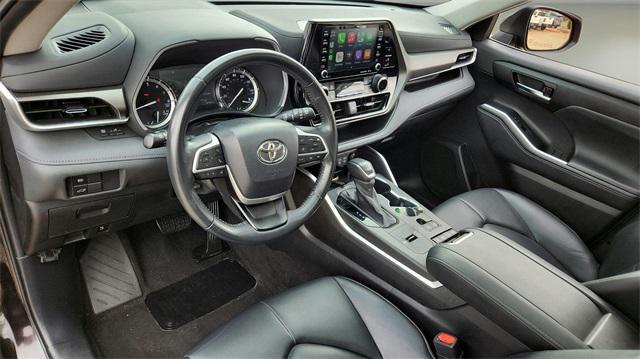 used 2022 Toyota Highlander car, priced at $32,491