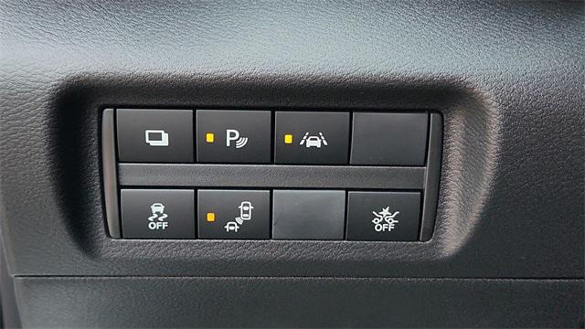 new 2025 Nissan Kicks car, priced at $21,720