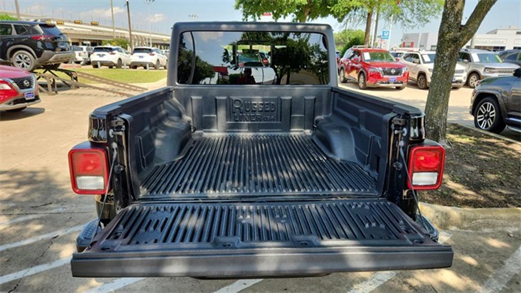 used 2023 Jeep Gladiator car, priced at $38,493
