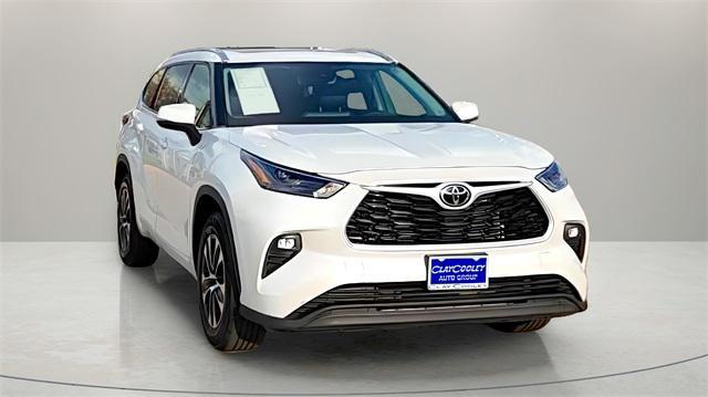 used 2022 Toyota Highlander car, priced at $32,941