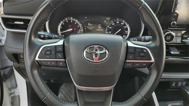 used 2022 Toyota Highlander car, priced at $32,941