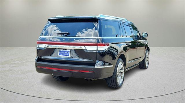 used 2022 Lincoln Navigator car, priced at $50,979