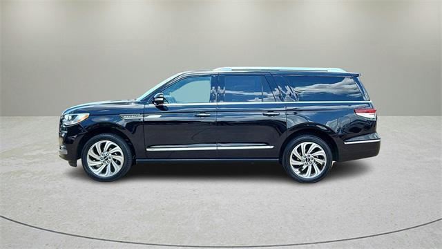 used 2022 Lincoln Navigator car, priced at $50,979