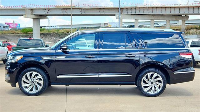 used 2022 Lincoln Navigator car, priced at $50,979