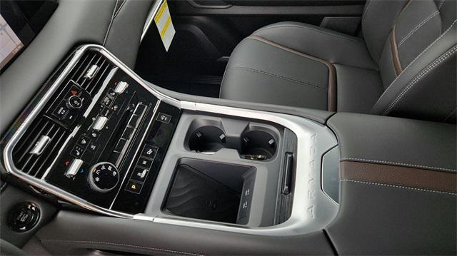 new 2025 Nissan Armada car, priced at $60,001