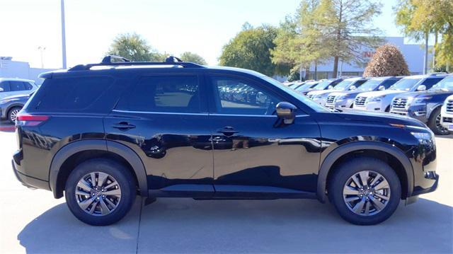 new 2024 Nissan Pathfinder car, priced at $35,757