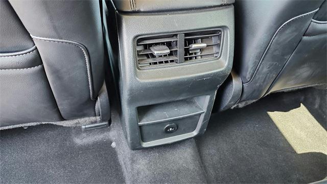 used 2024 Ford Edge car, priced at $24,419