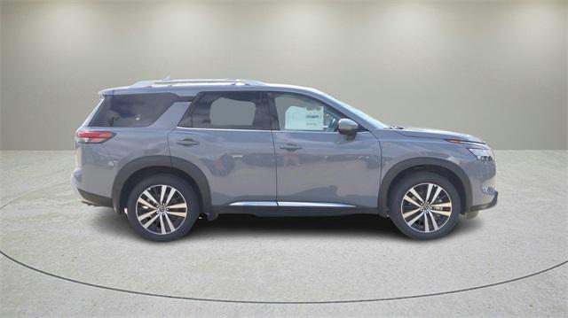 new 2024 Nissan Pathfinder car, priced at $43,594