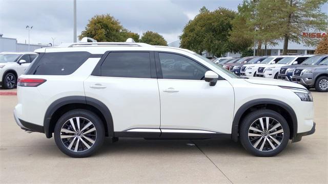 new 2024 Nissan Pathfinder car, priced at $43,933