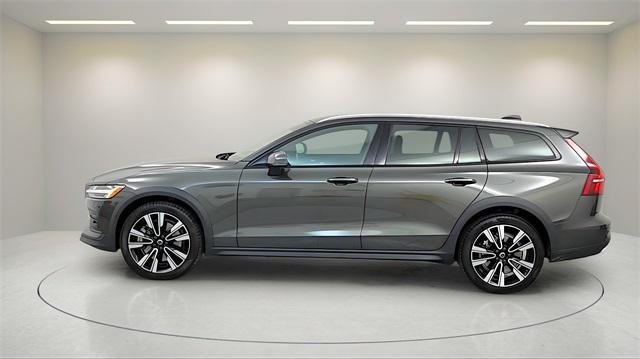 used 2022 Volvo V60 Cross Country car, priced at $35,995