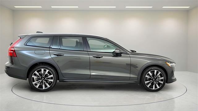 used 2022 Volvo V60 Cross Country car, priced at $35,995