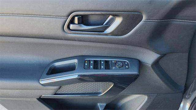 new 2025 Nissan Pathfinder car, priced at $27,461