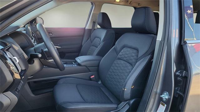 new 2025 Nissan Pathfinder car, priced at $27,461