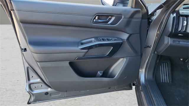 new 2025 Nissan Pathfinder car, priced at $27,461