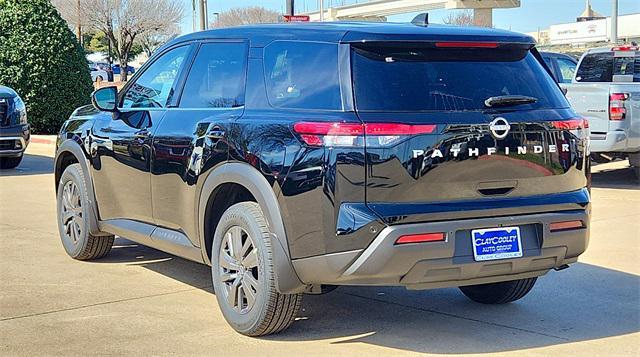 new 2024 Nissan Pathfinder car, priced at $32,680