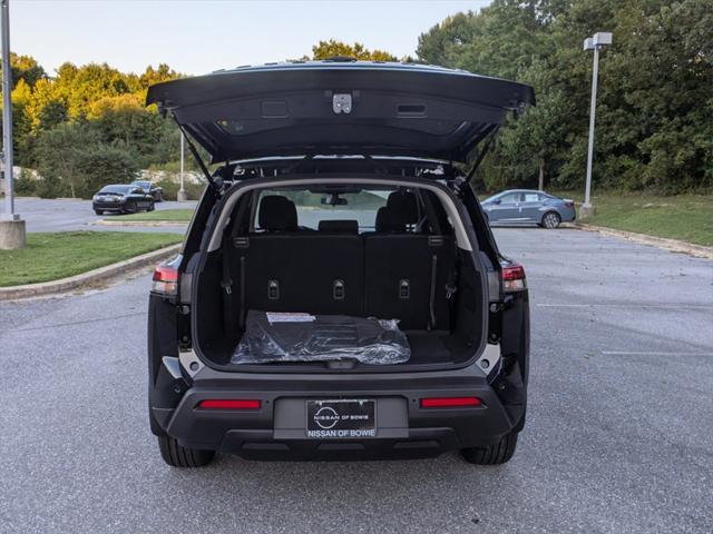 new 2024 Nissan Pathfinder car, priced at $38,980