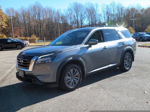 new 2024 Nissan Pathfinder car, priced at $45,675