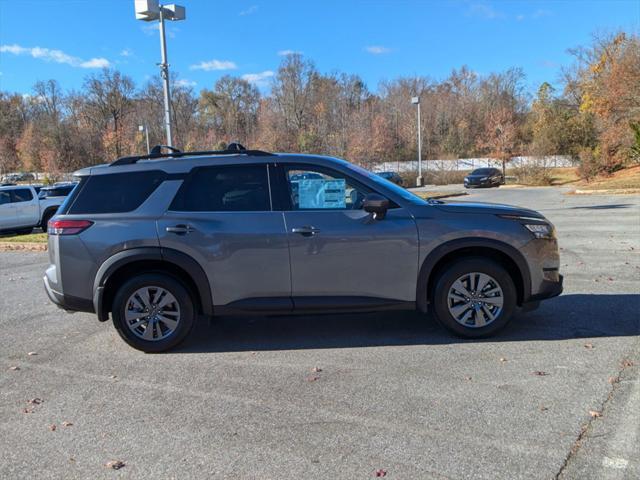 new 2024 Nissan Pathfinder car, priced at $45,675