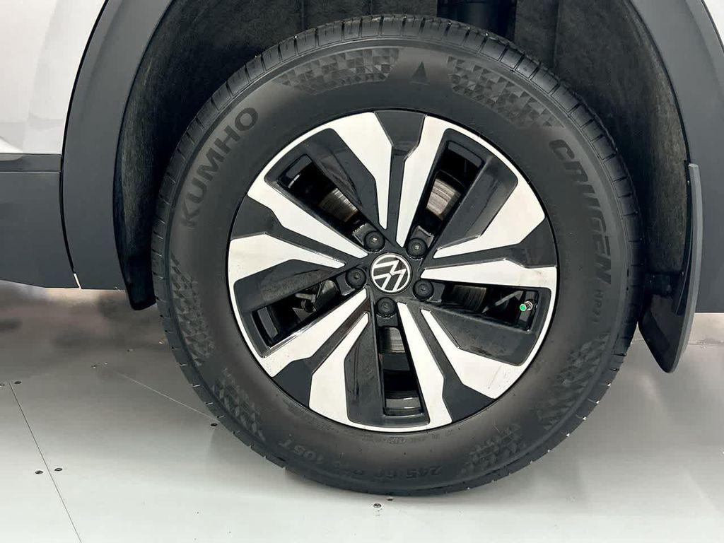 used 2024 Volkswagen Atlas car, priced at $31,900