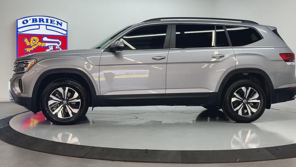 used 2024 Volkswagen Atlas car, priced at $31,900
