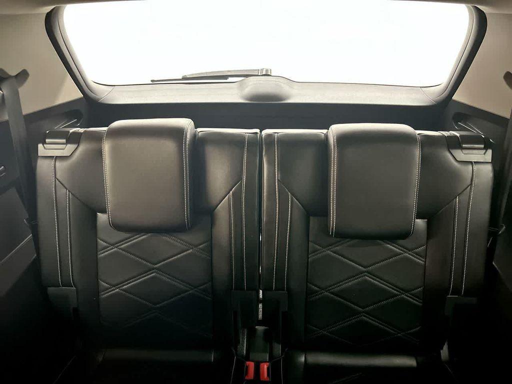 used 2024 Volkswagen Atlas car, priced at $31,900