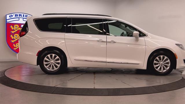 used 2017 Chrysler Pacifica car, priced at $13,800