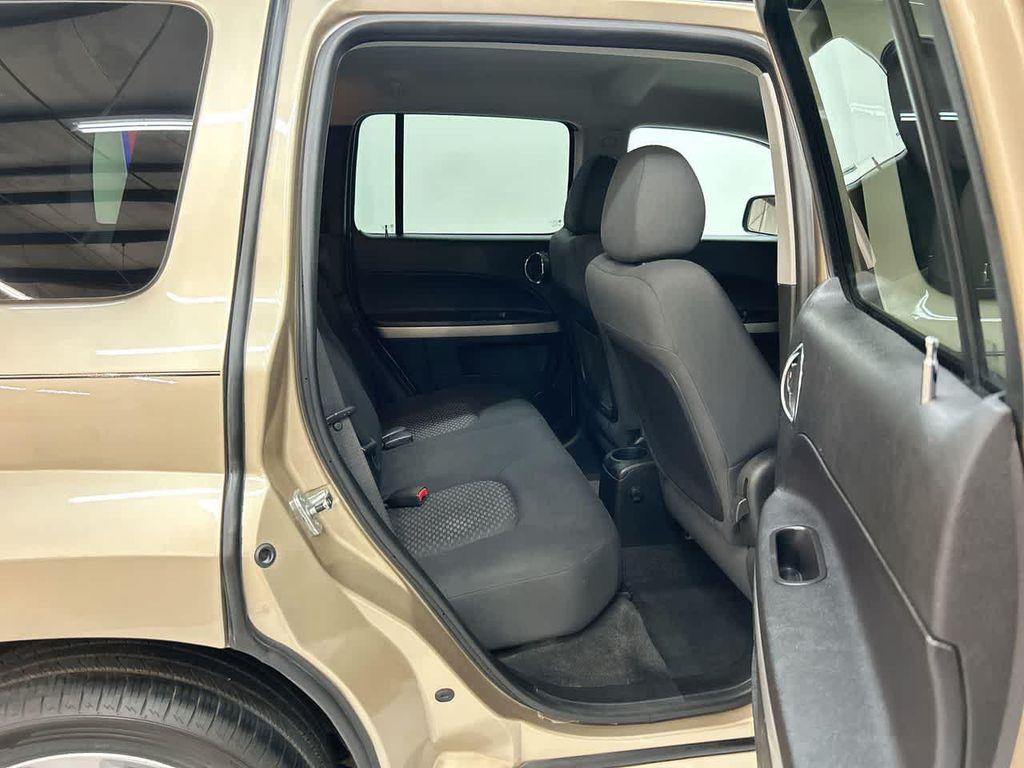 used 2007 Chevrolet HHR car, priced at $5,600