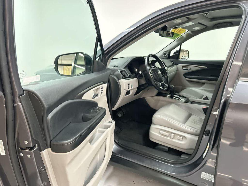used 2019 Honda Pilot car, priced at $18,400