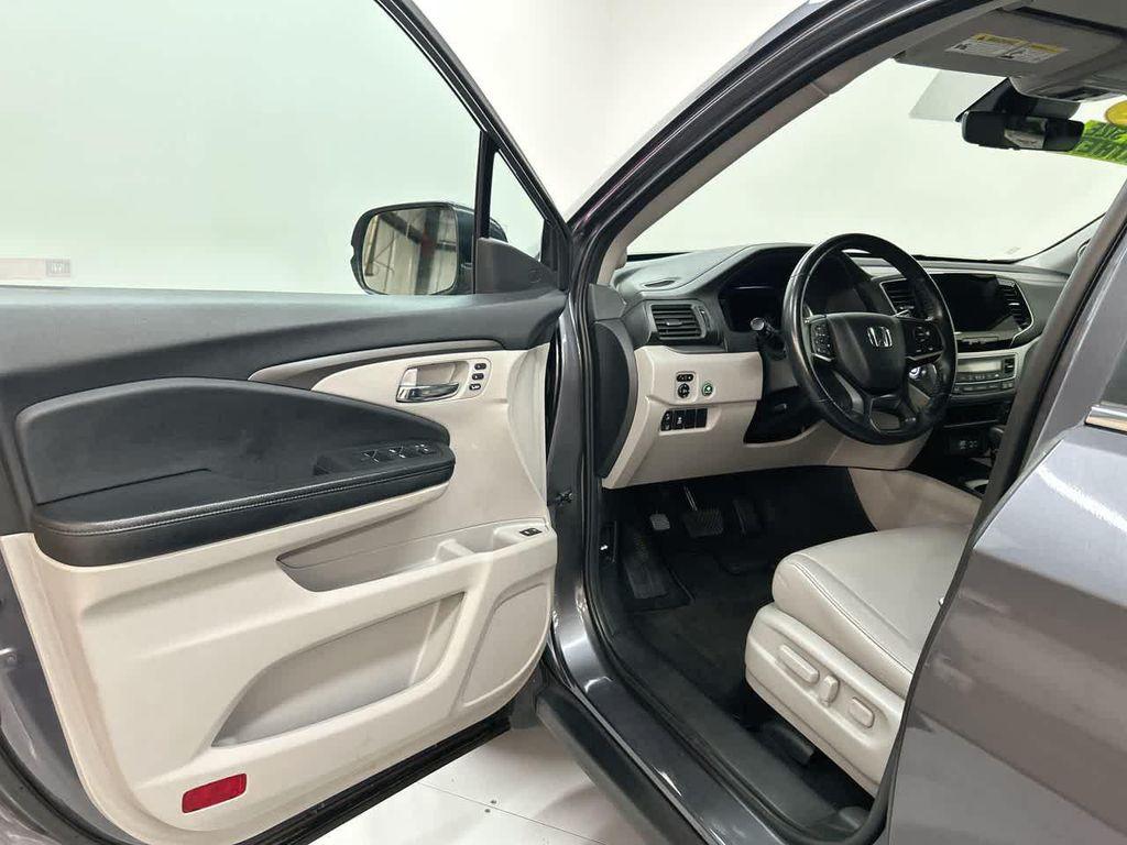 used 2019 Honda Pilot car, priced at $18,400