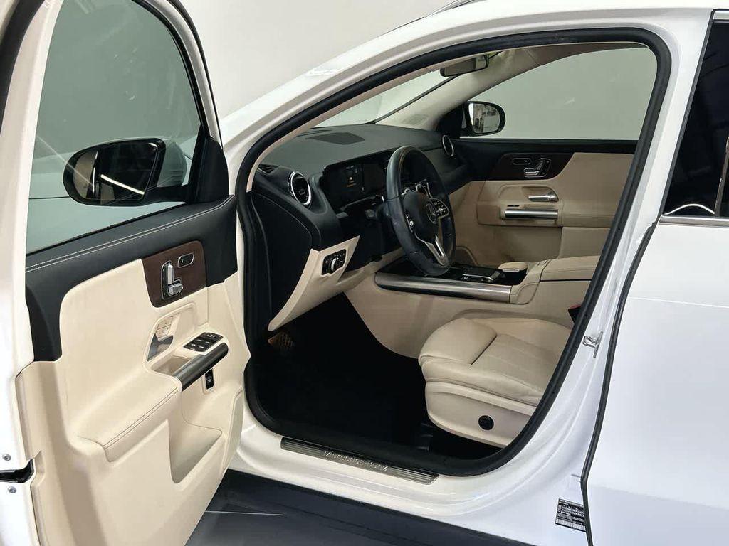 used 2023 Mercedes-Benz GLA 250 car, priced at $26,900