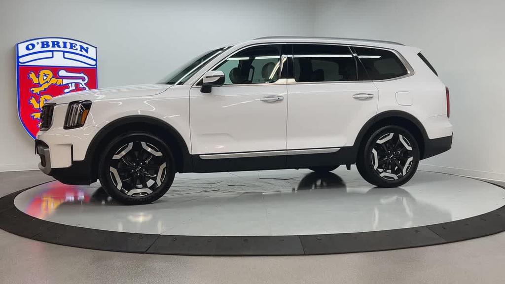 used 2023 Kia Telluride car, priced at $32,900
