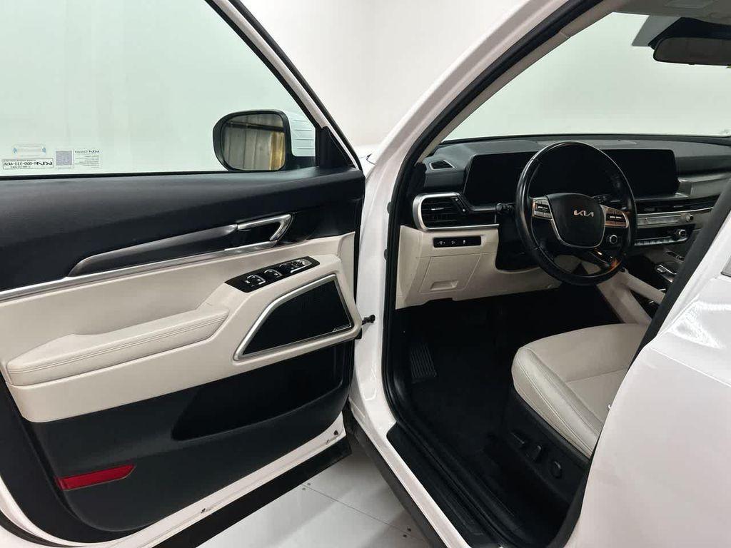 used 2023 Kia Telluride car, priced at $32,900
