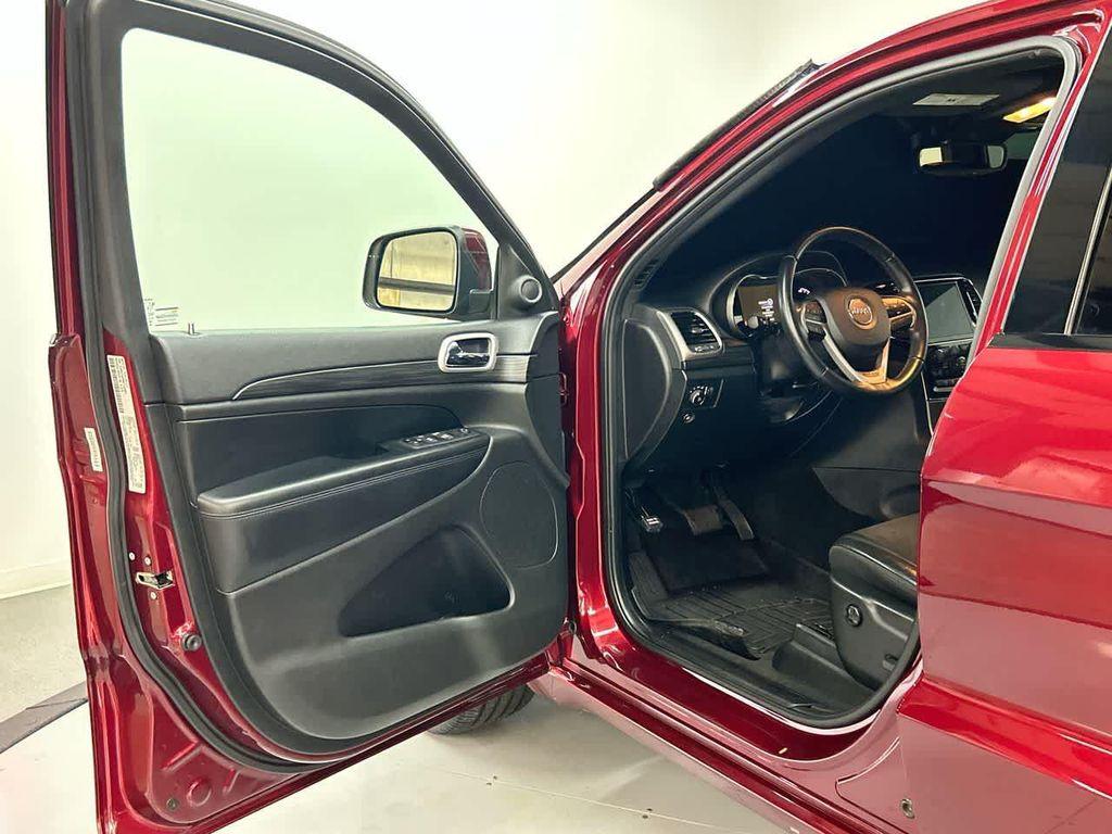 used 2022 Jeep Grand Cherokee car, priced at $22,400