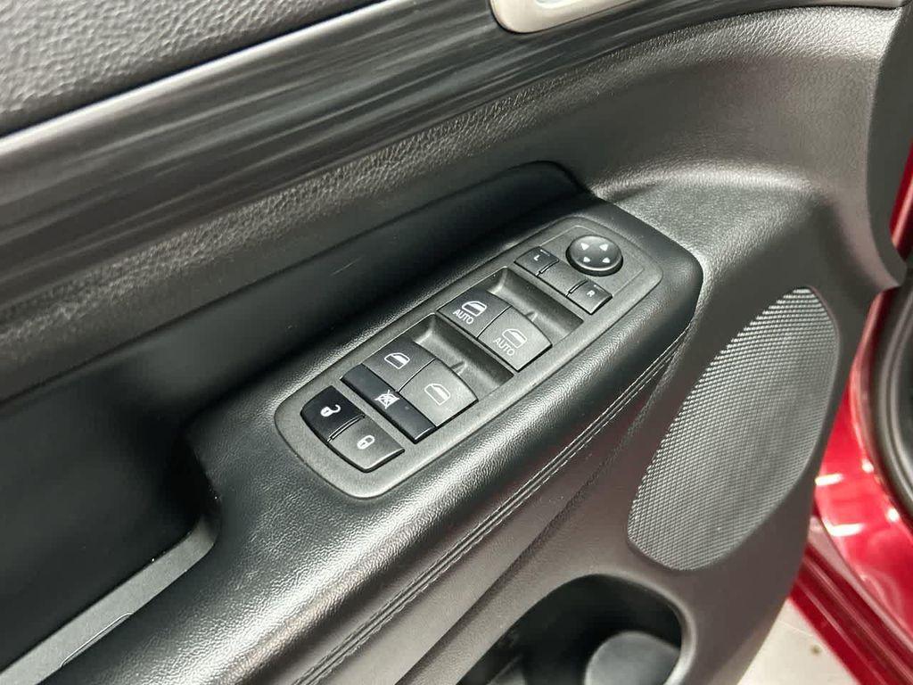 used 2022 Jeep Grand Cherokee car, priced at $22,400