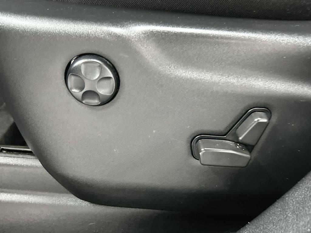 used 2022 Jeep Grand Cherokee car, priced at $22,400