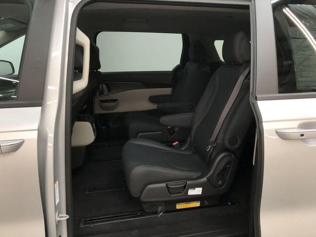 used 2022 Kia Carnival car, priced at $28,900