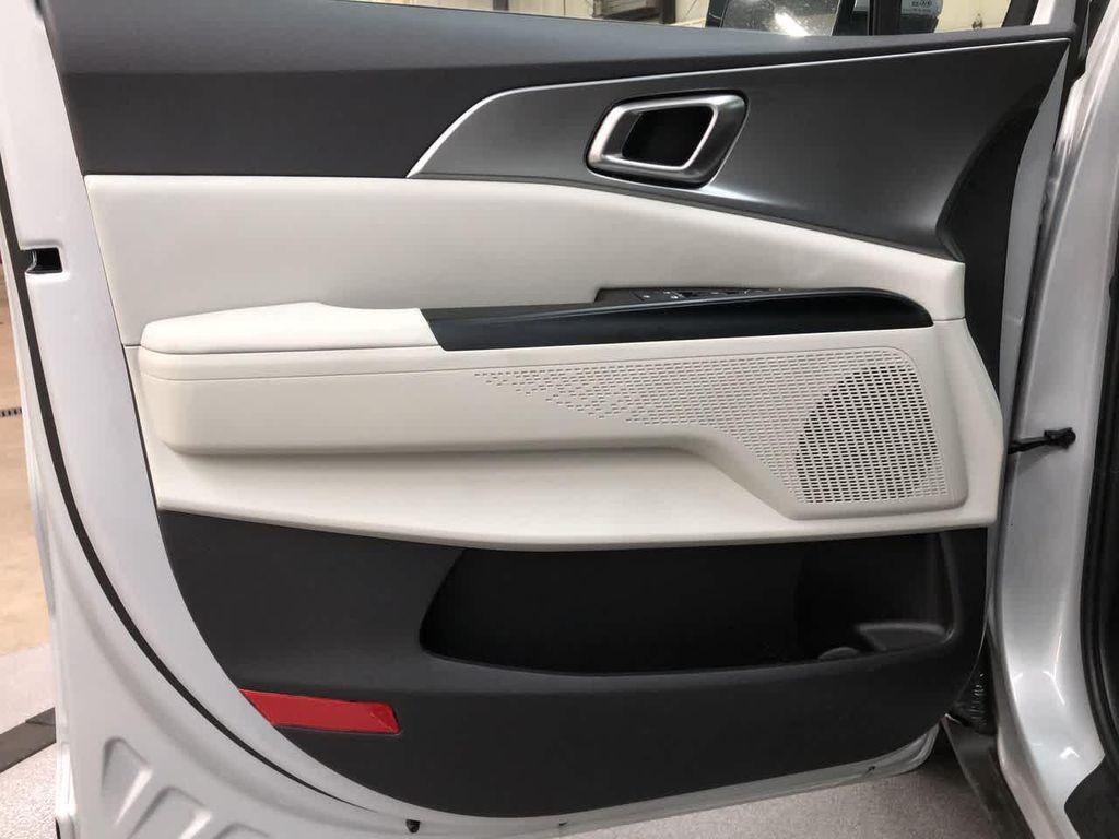 used 2022 Kia Carnival car, priced at $28,900