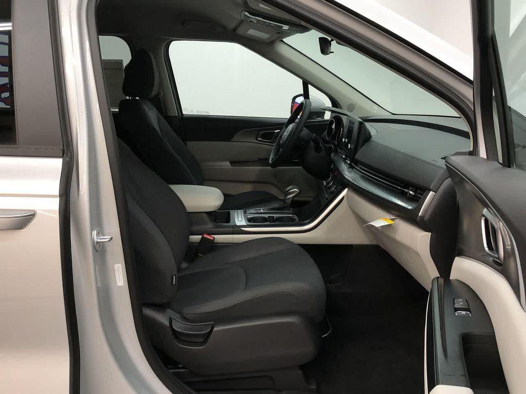 used 2022 Kia Carnival car, priced at $28,900