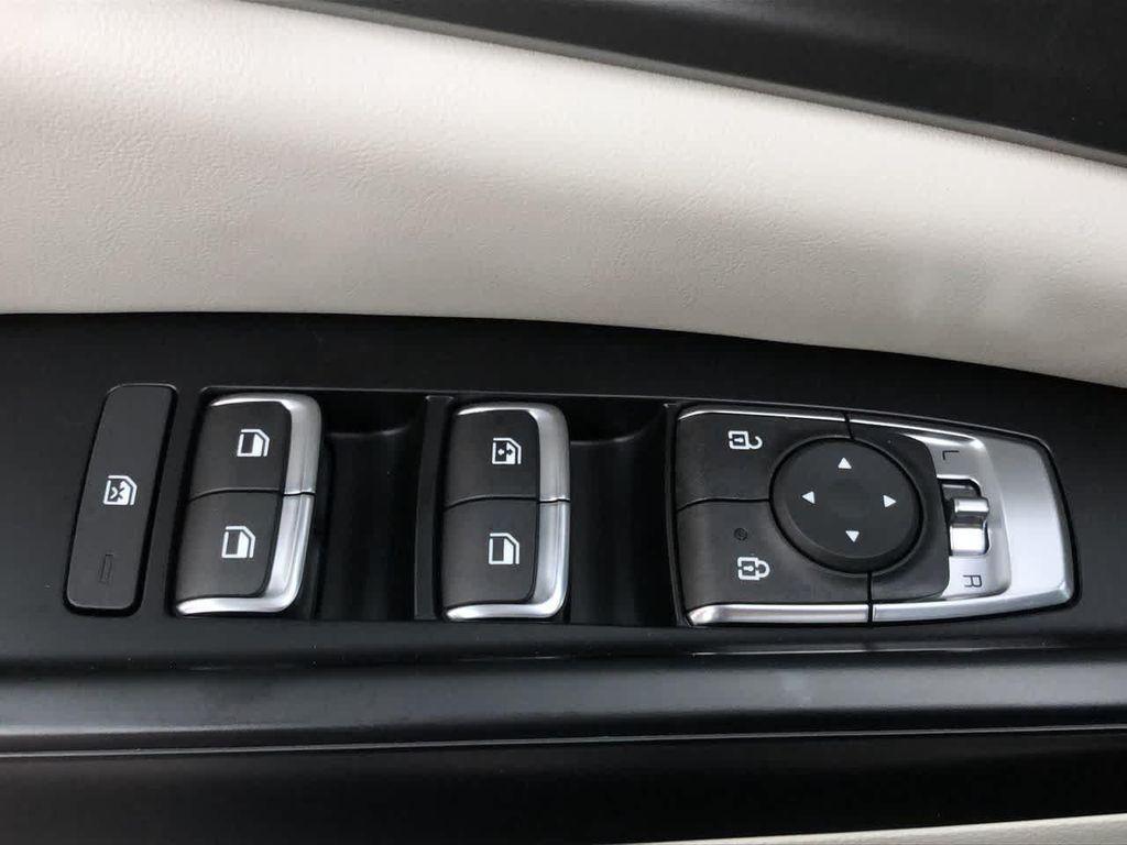 used 2022 Kia Carnival car, priced at $28,900